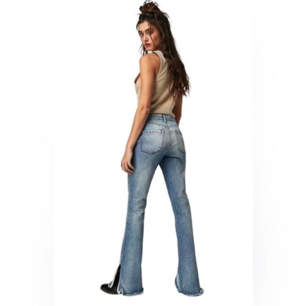 BLANK NYC Free People The Hoyt Follow Your Arrow High Rise Mini Flare Jean 29